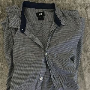 H&M Men’s Button Down Shirt (checkered) SLIM FIT MEDIUM